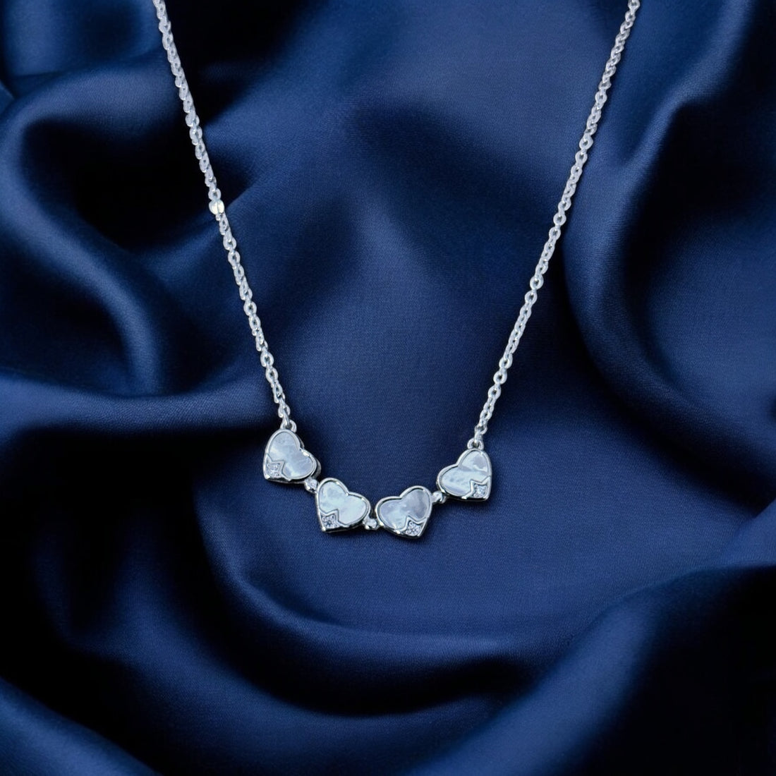 Clover Pendant (opens)