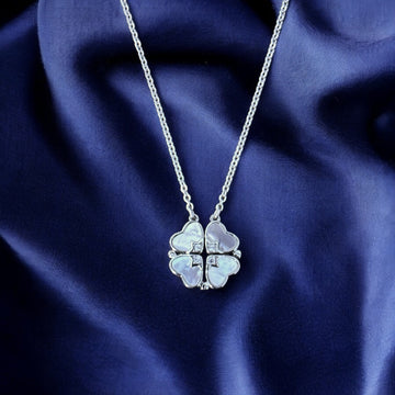 Clover Pendant (opens)