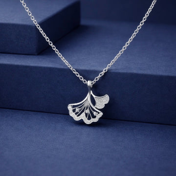 Velora Pendant